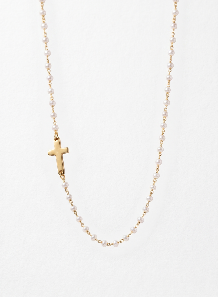 Marirae™ Collar con Cruz y Perlas