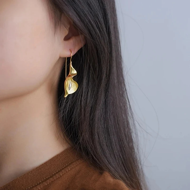 Maple™ Pendientes Colgantes de Lirio