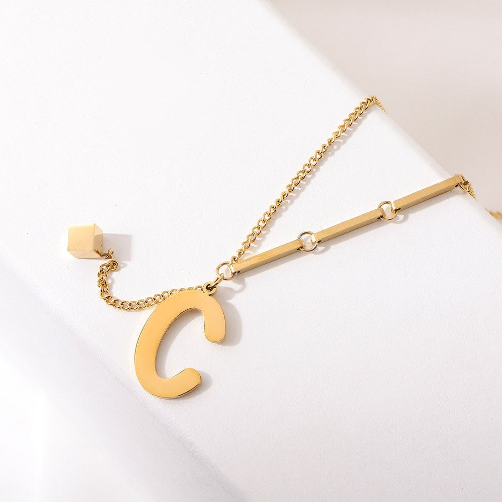 Blakely™ Collar con Inicial Personalizada en Acabado Elegante
