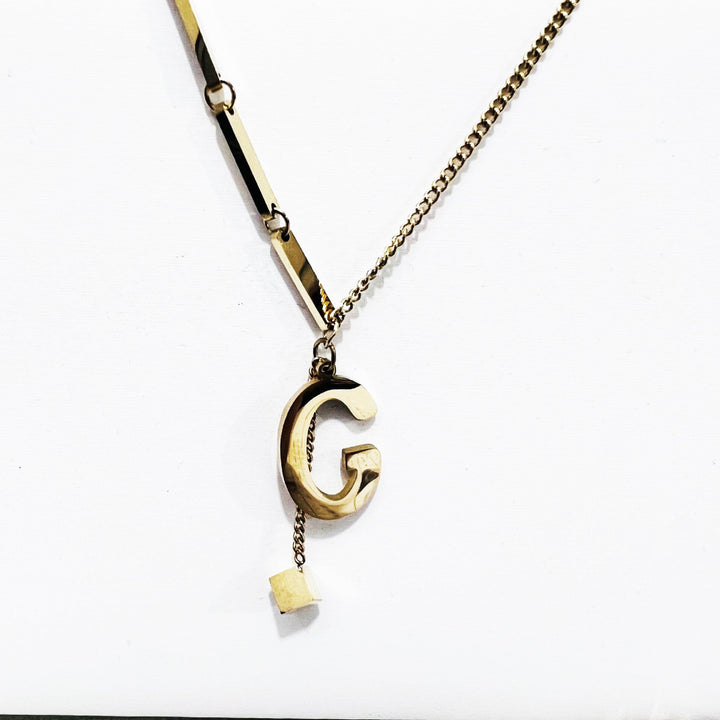 Blakely™ Collar con Inicial Personalizada en Acabado Elegante