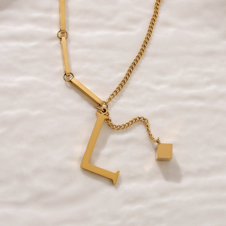 Blakely™ Collar con Inicial Personalizada en Acabado Elegante