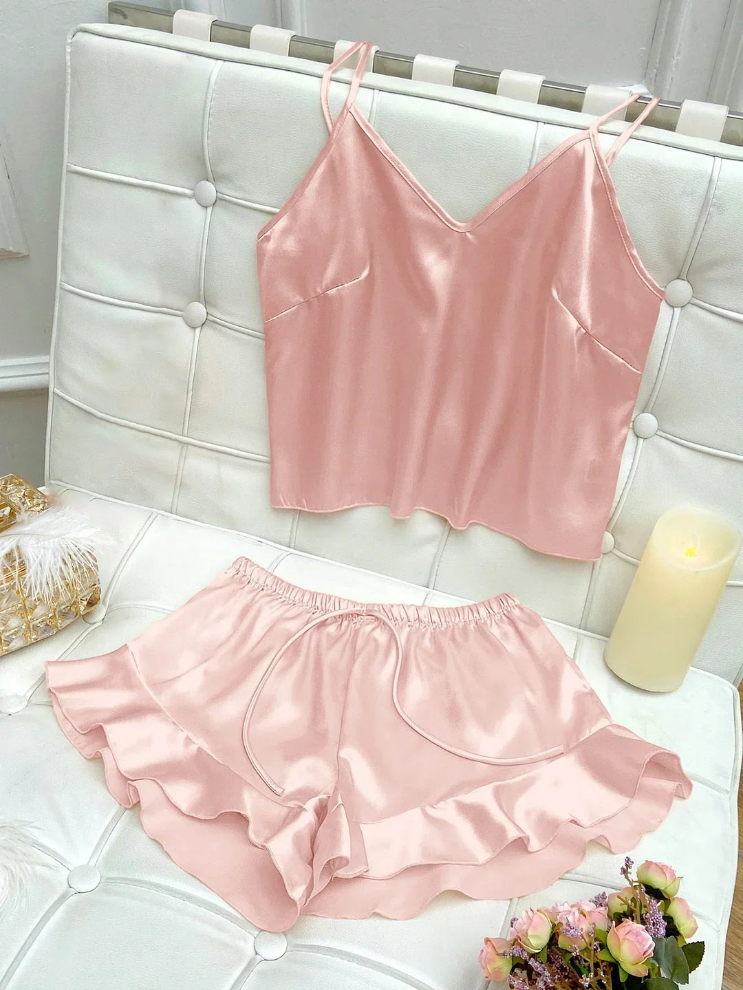 Jessa | Conjunto de Pijamas Completo con Top de Satén y Pantalones Cortos