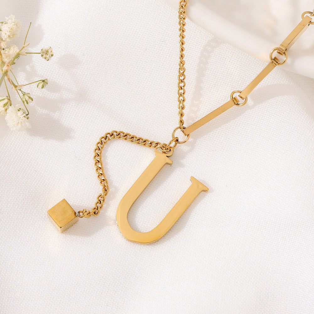 Blakely™ Collar con Inicial Personalizada en Acabado Elegante