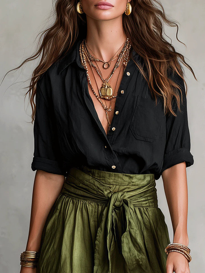 Yvette™ Conjunto de dos piezas: camiseta negra y falda midi verde oliva