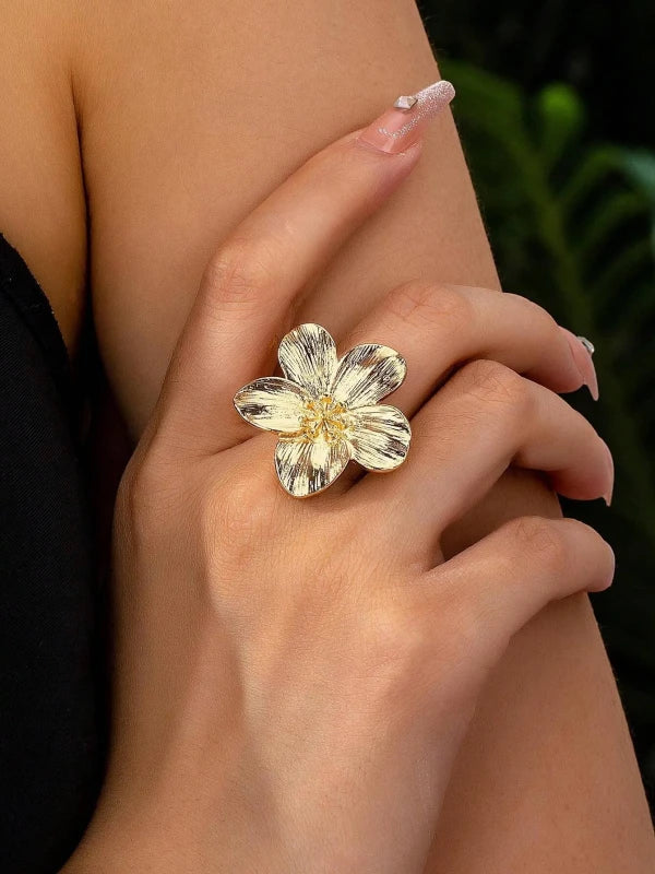 Greylee™ Anillo Dorado con Flores Elegantes y Toque Romántico